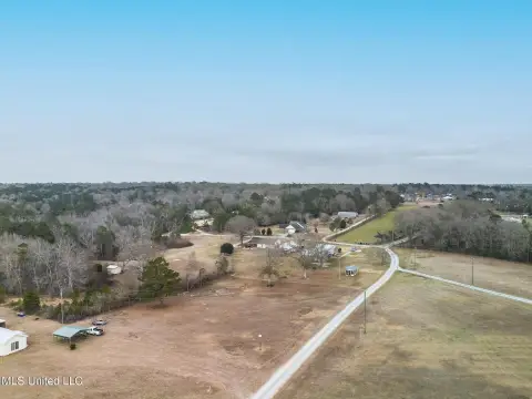 Residential Land in McHenry, MS