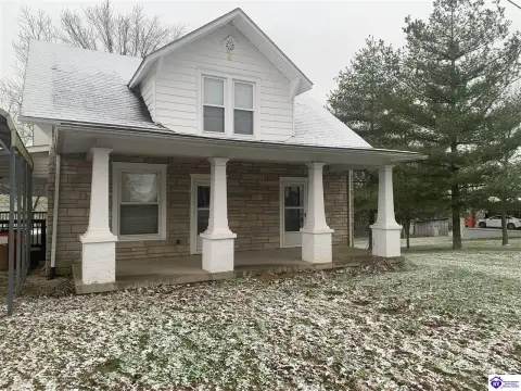 Renovated Farmhouse in Glendale, KY