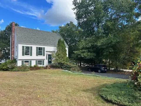 Kingston Commercial Building on Route 125