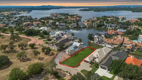 Waterfront Lot in Horseshoe Bay