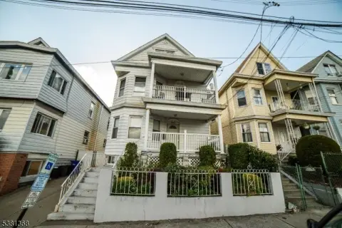 Multi-Family Home in Paterson City