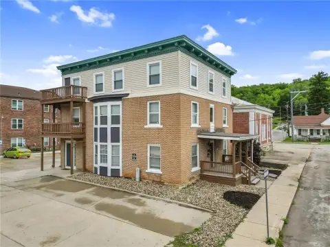 Excelsior Springs Brick Triplex