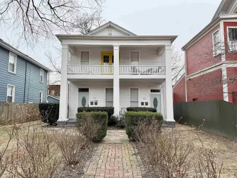 Neoclassical Fourplex in Haynie's Corner