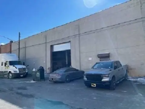 Warehouse with Showroom and Offices