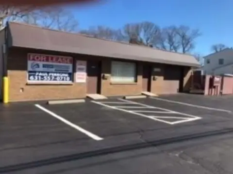 Ronkonkoma Commercial Space For Sale