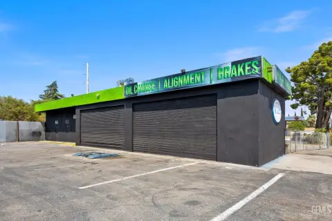 Bakersfield Automotive Garage Shop