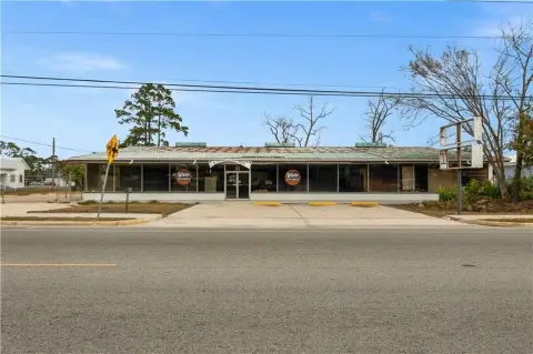 Waycross Commercial Opportunity For Sale