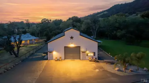 Santa Rosa Acreage with Ag Barn