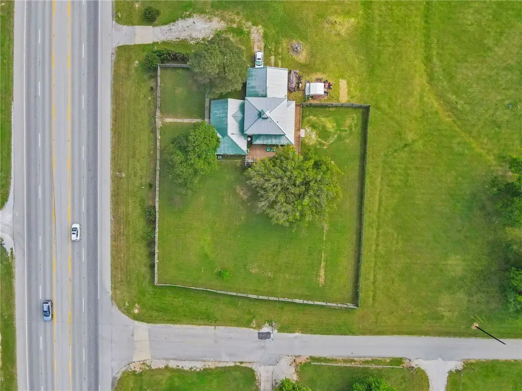 2855 Henri De Tonti Blvd, Tontitown, AR 72762