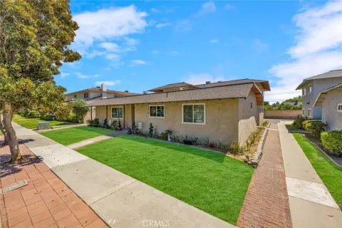 Tenant-Occupied Quadplex with Patios