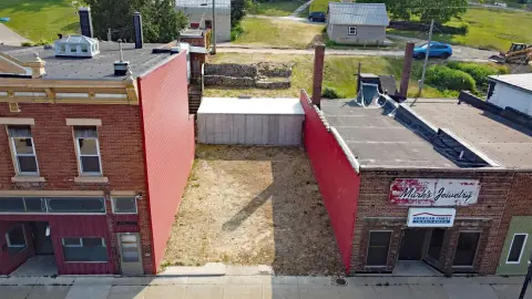 Commercial Lot on Main Thoroughfare