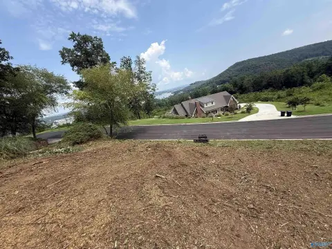 Guntersville Homesite with Lake Views