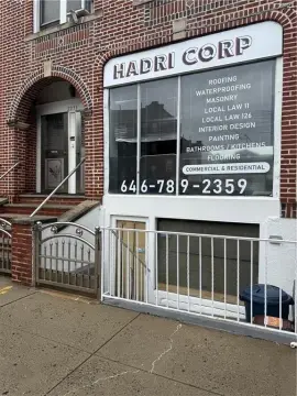 Vacant Office Unit with Lavatory