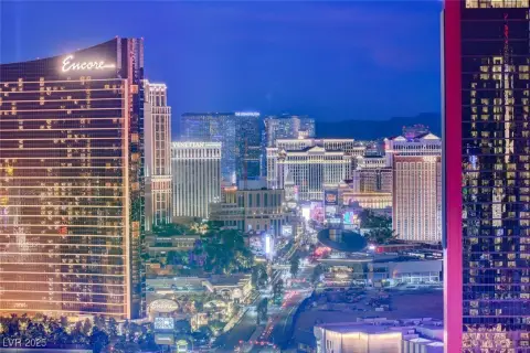 Las Vegas High-Rise Condo