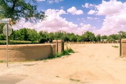 Residential Land in Los Ranchos
