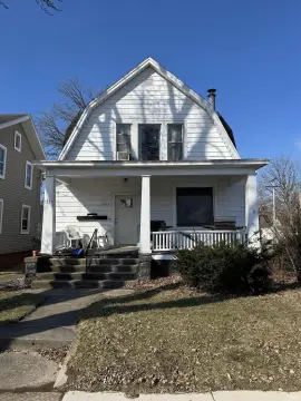 Three-Unit Triplex with Garage