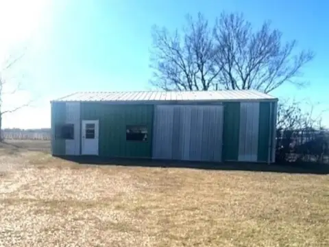 Jonesboro Warehouse with Sliding Door