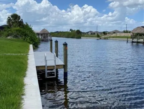Waterfront Lot in Cape Coral