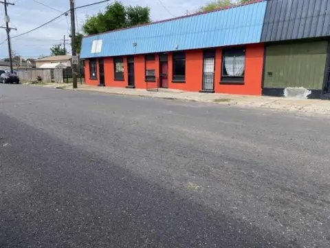 Retail Property Near Downtown