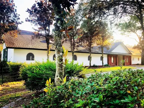 Equestrian Farm in Gated Community