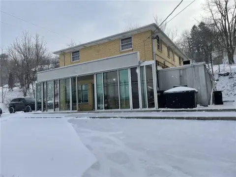 Restaurant with Apartment For Sale