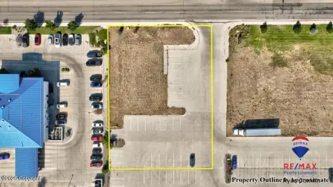 Commercial Lot Near High-Traffic Intersection