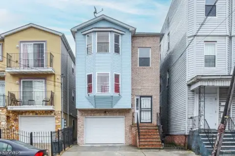 Newark Multi-Family Home with Garage