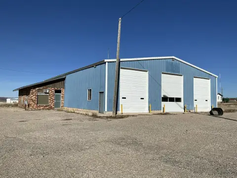 Versatile Commercial Space in Summit