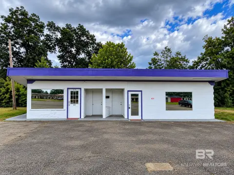 Storefront with Dual Entrances