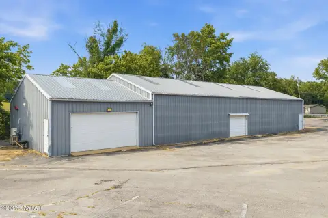 Flex Space with Shop and Garage