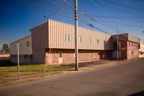 Madisonville Commercial/Industrial Investment Opportunity