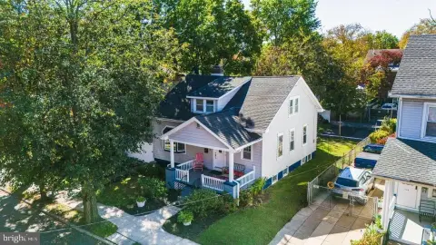 Duplex with Third-Unit Potential