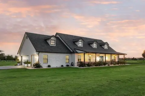 Texas Ranch Retreat with Modern Farmhouse