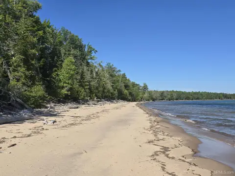 Lake Superior Waterfront Land