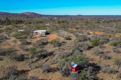 Llano Ranch with Mountain Views