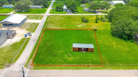 Lakeside Community Lot with Structure