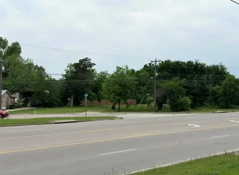 Commercial Lot in Glen Rose