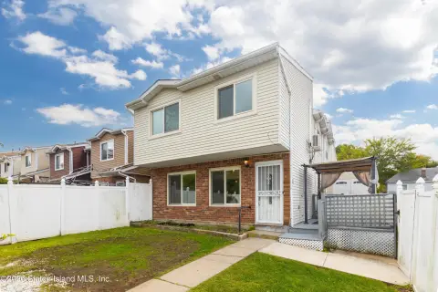 End-Unit Townhouse