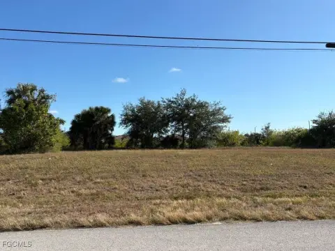 Residential Lot in Growing Cape