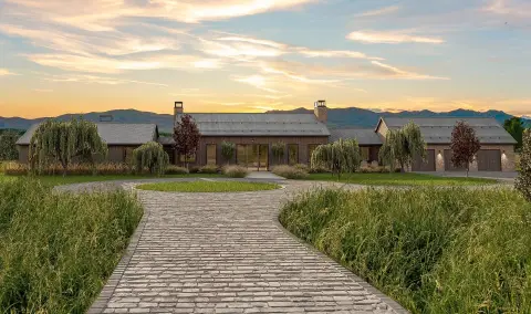 Bellevue Land with Water Rights