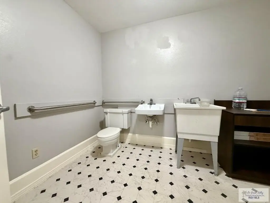 Picture 11
