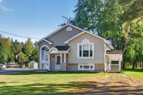 Tenant-Occupied Duplex