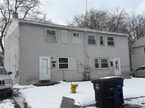 Westland Duplex: Income Opportunity