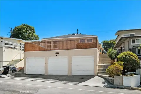 Triplex with Ocean-View Deck