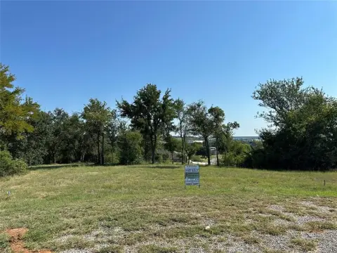 Residential Lot Near Lake Bridgeport