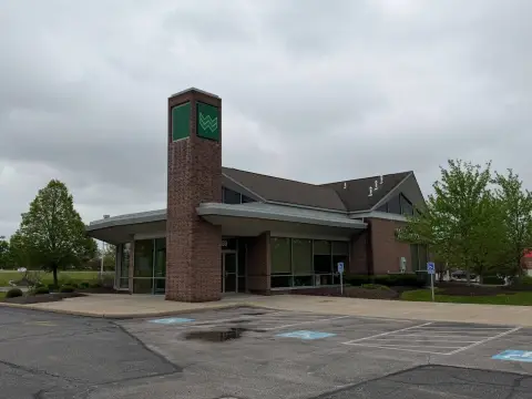 Freestanding Office Building with Flexible Zoning