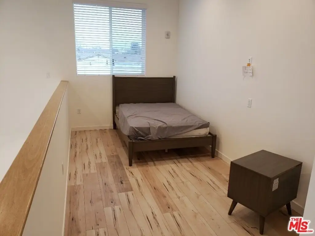 Picture 12