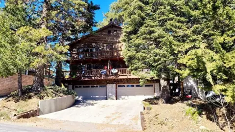 Duplex with Tandem Garages