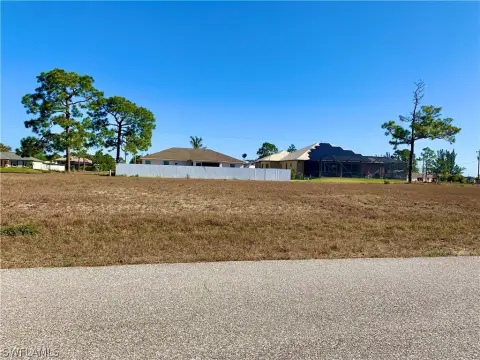 Residential Land in Cape Coral