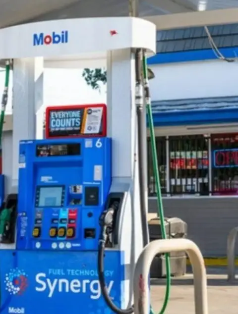 Oak Lawn Gas Station For Sale